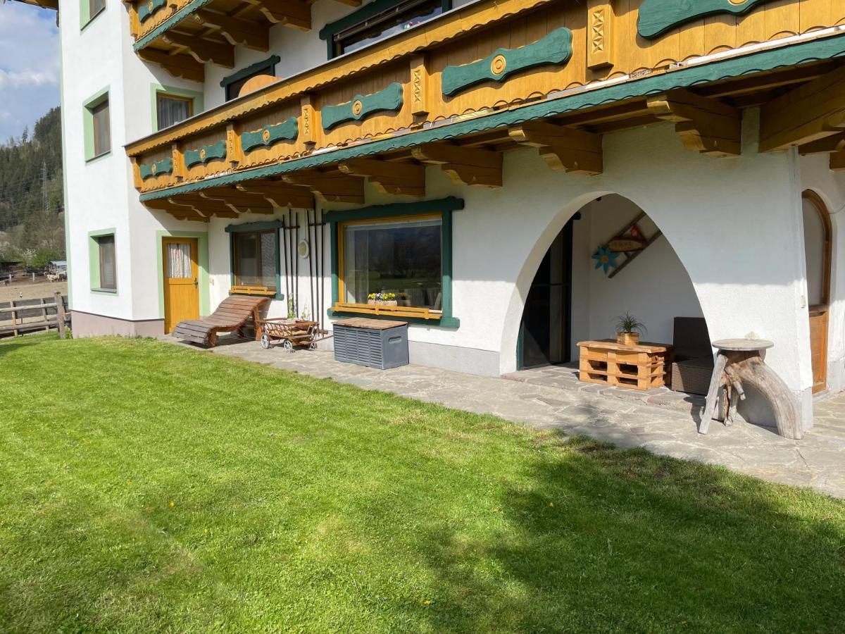 Ferienwohnung Maxi Maishofen Exterior photo